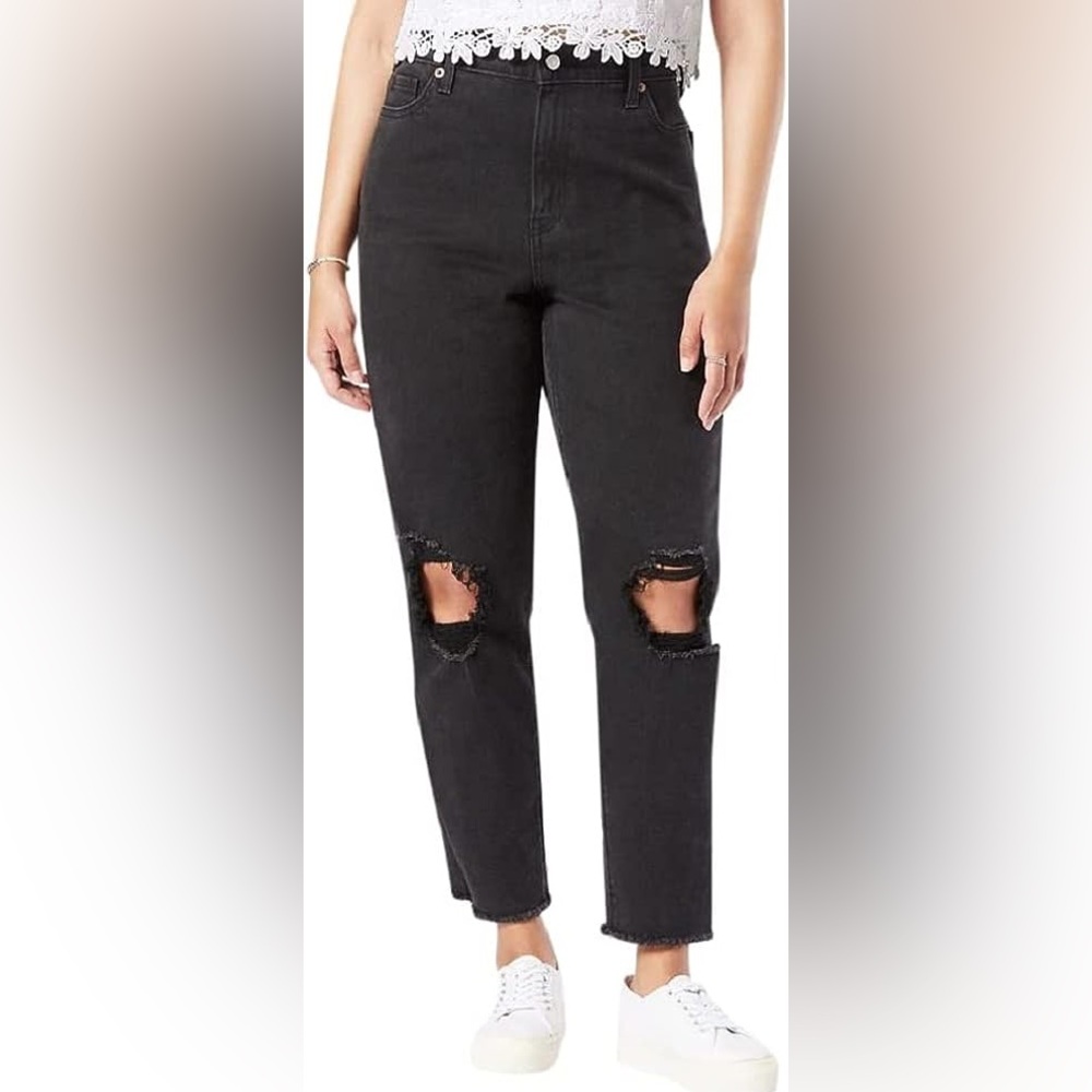 Levi’s 90s Mom Jeans